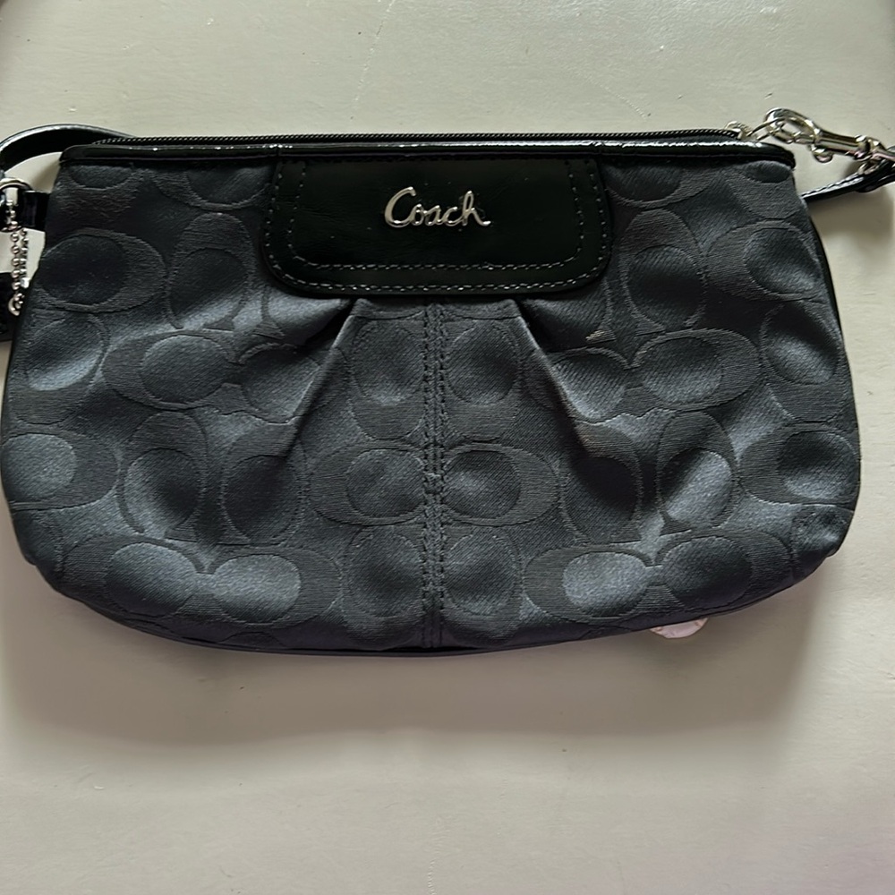 Ladies Coach Wristlet- Black Signature with Patent Trim- Exc condition